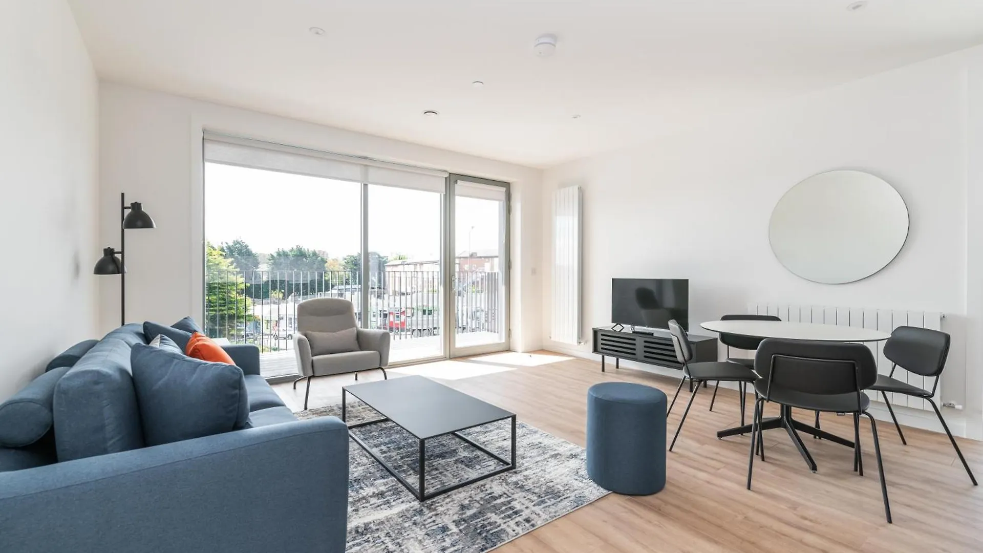The Cornerstone Two By Dublin At Home Apartment
